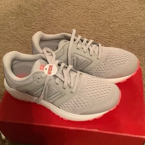 NWT New Balance Comfortride 520, Running Shoes